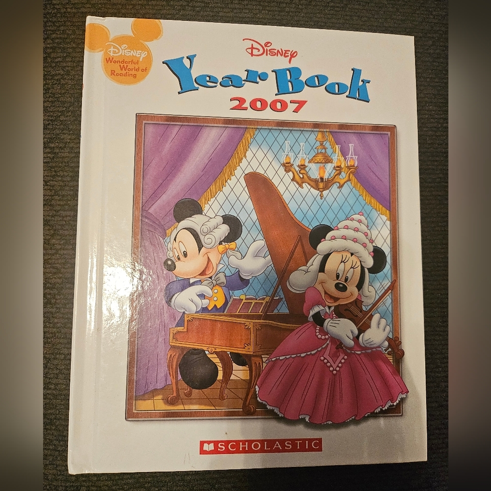 Disney Wonderful World of Learning Disney Year Book‎ 2007 Hardcover Scholastic